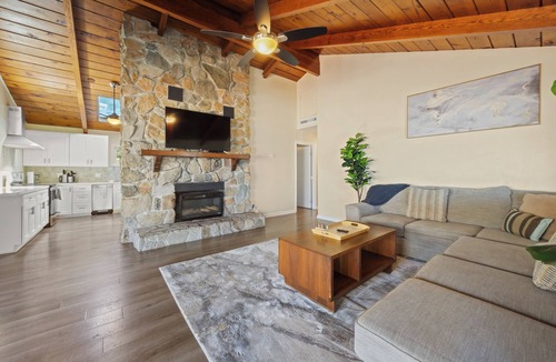 Avalon House | 373EW: Hilltop House with incredible harbor/ocean views with cart.
