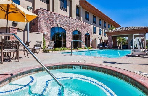 Atascadero Hotel | 39 m² Hotel ∙ 127 guests