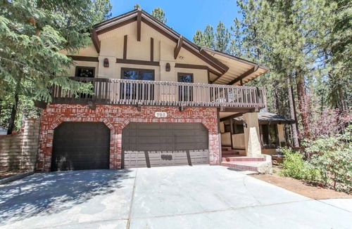 Summit Estates Cabin | 390 m² Lodge ∙ 7 bedrooms ∙ 16 guests
