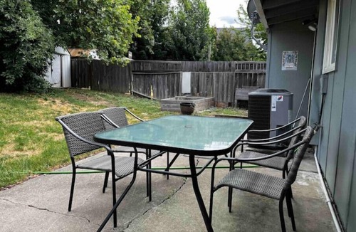 Medford House | 3B/1BA <1mi from Hospital w/Self Check-in + Laundry