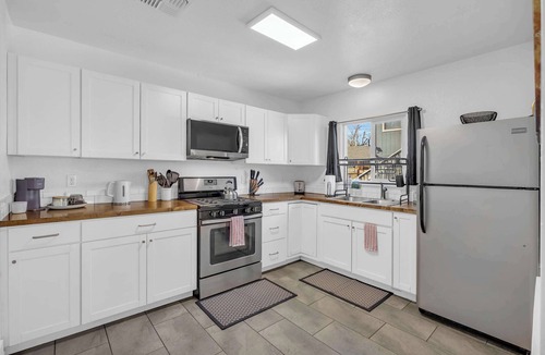Old Southwest House | 3Bedroom/1.5Bath/Pet Ok/Sleeps9