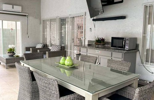 Spring Valley House | 3BR/3BA w/Pool & BBQ 15 Mins to Strip & Airport