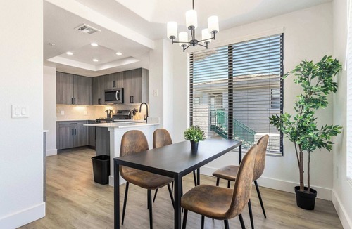 Desert Paradise Estates Apartment | 3BR CozySuites at Kierland Commons with pool #14