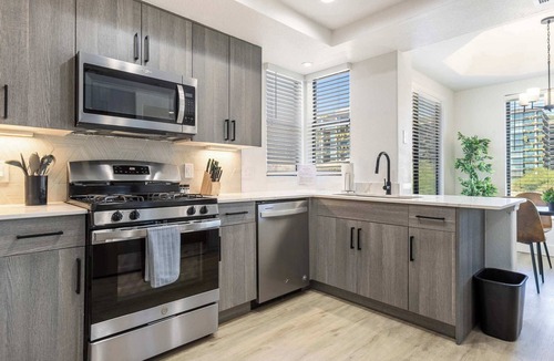 Desert Paradise Estates Apartment | 3BR CozySuites at Kierland Commons with pool #14