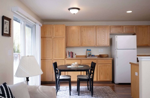Southwest Bend House | 3BR Near Old Mill with Fireplace Sleeps 6