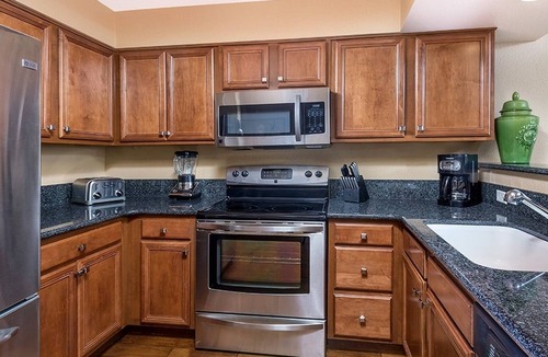 Round Hill Village Condo | 3br Presidential in Natural Backdrop!