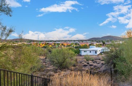 Fountain Hills House | 3BR Retreat with Heated Pool, BBQ and Mountain Views