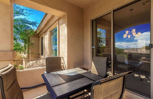 North Scottsdale House | 3BR Stay w/Heated Pool, Spa, Gym & Grill Access