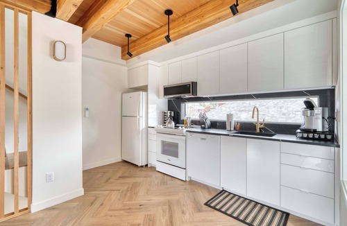 Alberta Arts District House | 3BR Townhome | Alberta Art, Eats, & Style