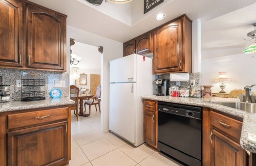 Silverado Ranch House | 3BR Vegas Home Jacuzzi Suite BBQ Pet Friendly