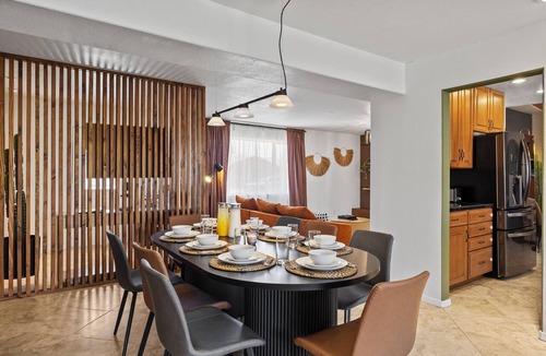 Papago Parkway House | 3mi to Old Town Scottsdale Game Area Pool BBQ