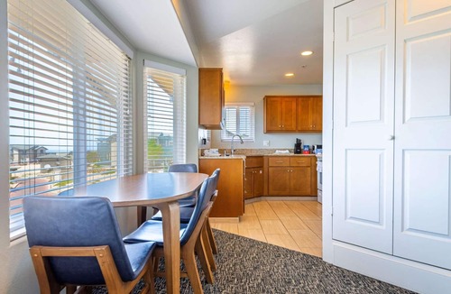 Marina Condo | 3X 2BR Condos w/Pool, Beach Access & Bonfires