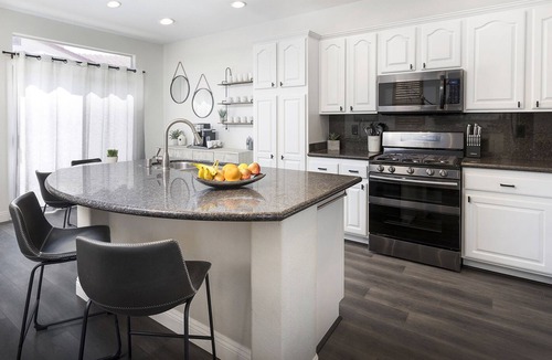Green Valley Ranch House | 4 Bedroom Green Valley Ranch Retreat With Hot Tub