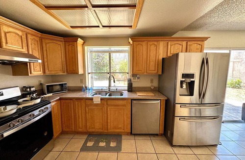 Ardenwood House | 4-bedroom house in fantastic Fremont