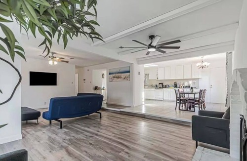 Morrill House | 4-bedroom house with WiFi in North San Jose, fully furnished.