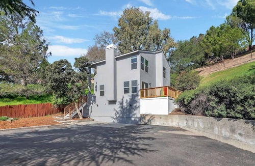 Atascadero House | 4 Bedroom l 9 Guests l Peaceful l Kids Room
