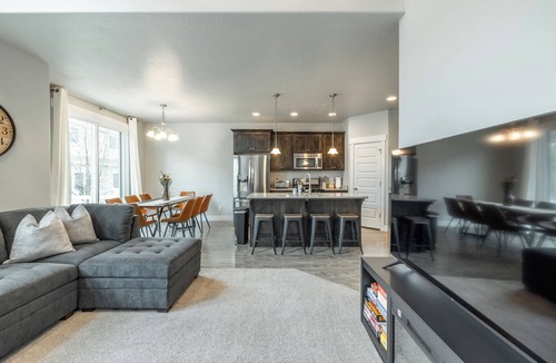 Sunset Heights House | 4-bedroom townhome in Orem on The Links at Sleepy Ridge Golf Course