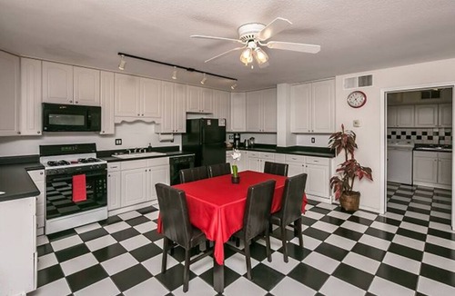 Bullhead City House | 4-Bedroom Waterfront Bullhead City Home - Near Laughlin Fun!