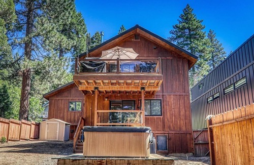 Kings Beach House | 4 BR Retreat with Lakeview and Hot Tub