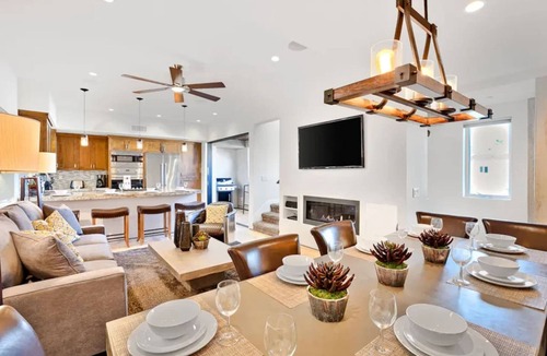 West Newport House | 4 Br Roof Deck Hot Tub Steps to Beach Dining