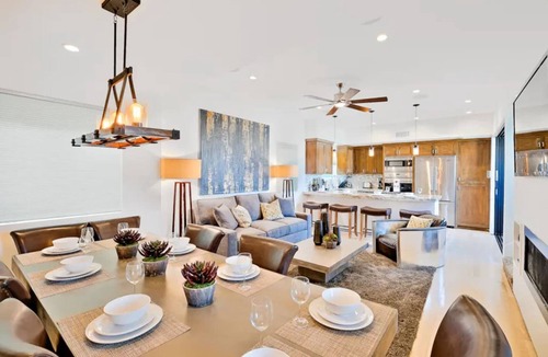 West Newport House | 4 Br Roof Deck Hot Tub Steps to Beach Dining