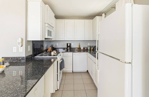Cayucos House | 4 Cayucos Bungalows | Steps to Beach, Sleeps 16, Pet Friendly