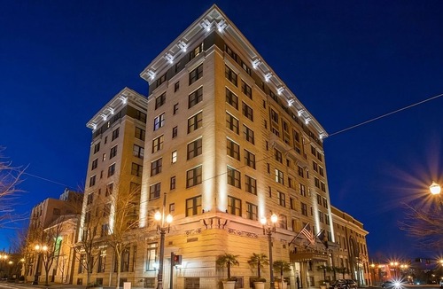 Goose Hollow Hotel | 4 Luxe Units | Pets Allowed | Minutes to Int'l Rose Test Garden - 1.6 mi