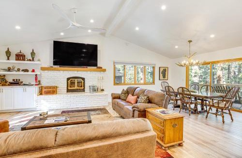 Tahoe Village House | 4 Mi to Slopes: Family-Friendly Stateline Home!