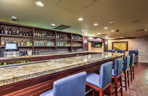 Laughlin Hotel | 4 x Santa Fe Queen Non Smoking Room at Edgewater Casino Resort
