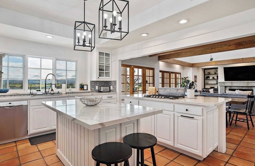 Paso Robles Cottage | 40-acre Wine Trail Estate Vineyard Views, Pool, Hottub Wellsona by Avantstay