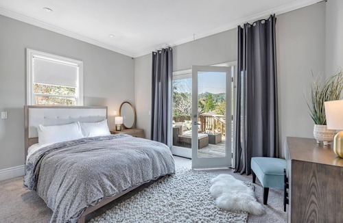 Picnic Valley House | 40 and Fabulous; 40 minutes to San Francisco, Wine country, or the Coast!