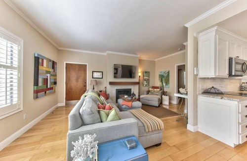 Northwest Carmel Condo | 4015 Daisy's Place - Downtown Carmel Condo