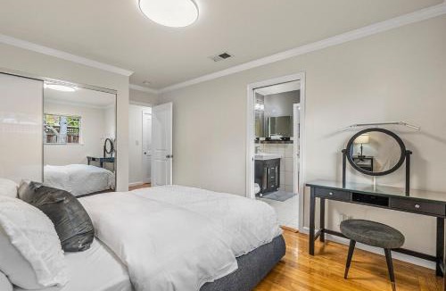 Crescent Park Villa | 420 Cozy 5BR Modern house in Palo Alto