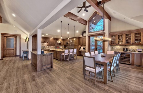 Incline Village House | 450 Jill Court | 5BR/5.5BA Incline Village, Lake Views, Hot Tub