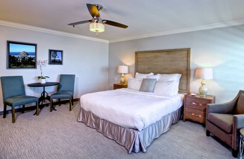 Morro Bay Hotel | 456 Embarcadero Inn & Suites