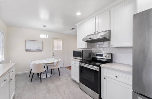 West San Jose House | 4B Bright Sanctuary｜Mainfloor bedroom｜Pets Allowed｜Garage Access #42333