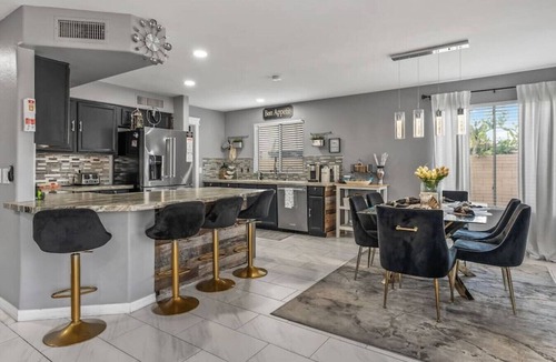 Avondale House | 4BR Avondale Home w/2 King Beds Sleeps 10