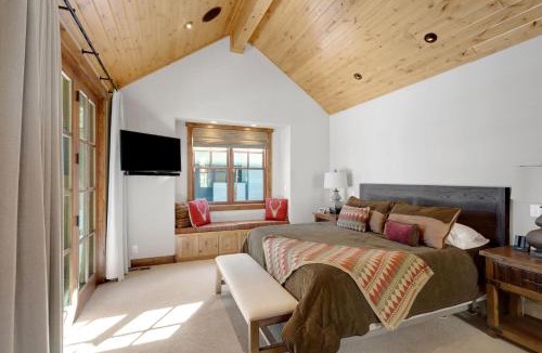 Truckee House | 4BR Cabin with Hot Tub – Ultimate Truckee Escape