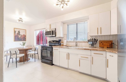 Old Southwest House | 4BR Home w/Hot Tub, Grill, Foosball & Cornhole