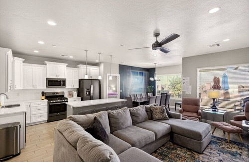 Hurricane House | 4BR Hurricane Home Near Zion & Sand Hollow