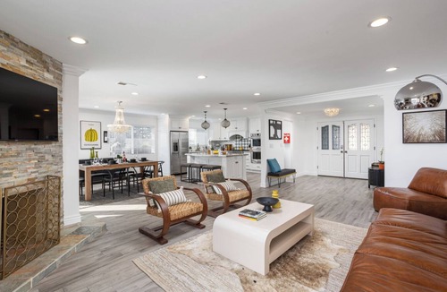 Whittier House | 4BR Modern Sunset Home w/Outdoor Deck, Heated Pool & BBQ