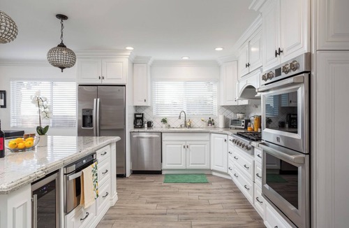 Whittier House | 4BR Modern Sunset Home w/Outdoor Deck, Heated Pool & BBQ