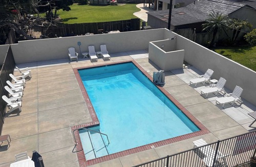 El Rancho House | 4BR Townhouse in Serene｜Gated Community｜Fully Furnish｜Garage Access #42081