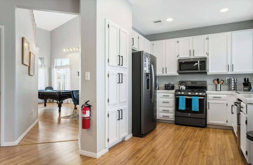 Foothills House | 4BR Vegas Home w/NEW Pool & Spa! Oasis of Luxury
