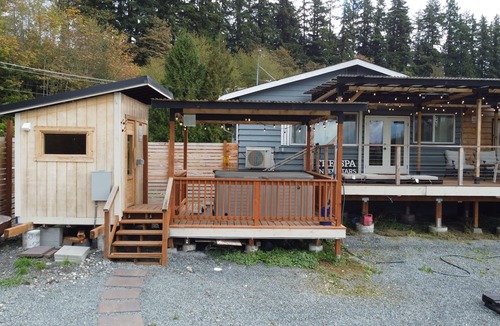 Arlington Cabin | 4BR Wellness Cabin with 2 Hot Tubs, Himalayan Sauna & Outdoor Spa Shower