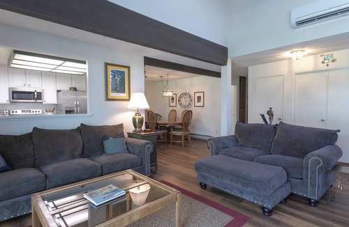 Plumas Eureka Estates House | 4th Fairway Retreat Overlooking the Feather River + A/C & EV Charger