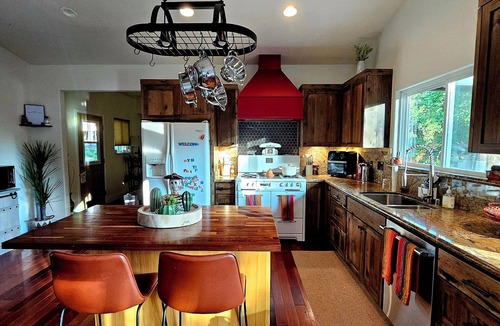 Glencoe Cabin | 5 Acre Family Retreat