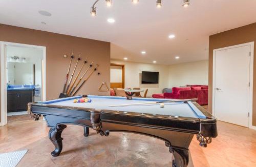 Freestone Villa | 5 Acre Villa Retreat with Vineyard Pool Spa & Amazing Views of Sonoma County