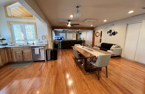 Pla-Vada Woodlands Cabin | 5 bed 5 bath cabin 5 min to the Slopes or Mountain Biking
