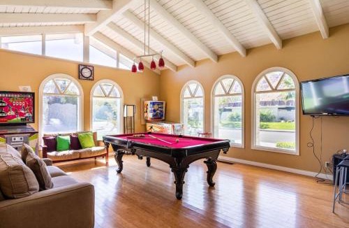 Araby Commons House | 5 Bed Araby Cove Estate Views, Pool, Game Room, Ev
